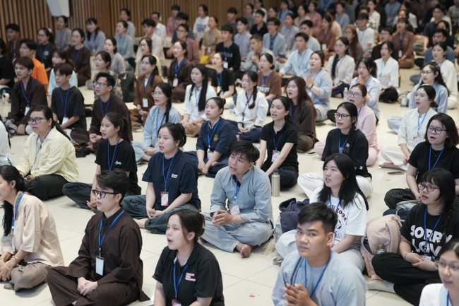 Khóa tu sinh viên “Hướng về Phật pháp”.