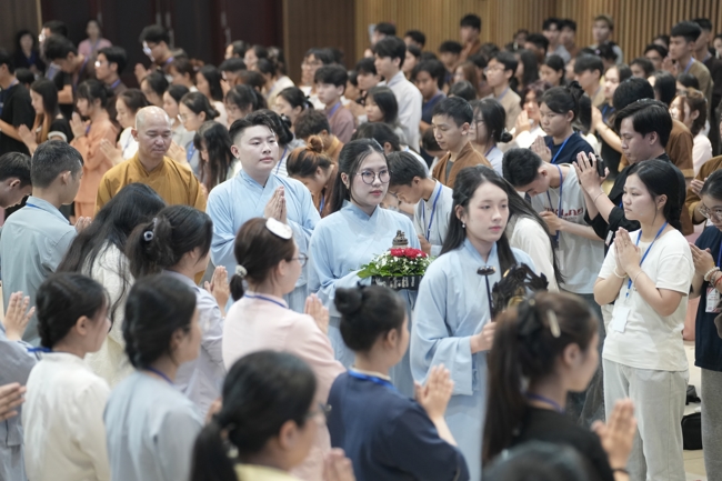 Khóa tu sinh viên “Hướng về Phật pháp”.