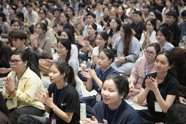 Khóa tu sinh viên “Hướng về Phật pháp”.