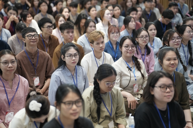 Khóa tu sinh viên “Hướng về Phật pháp”.