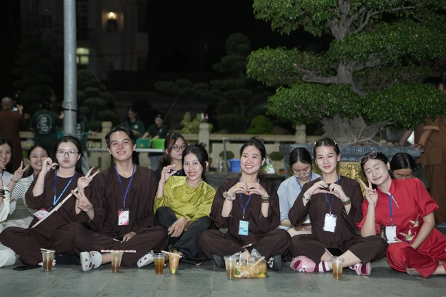 Khóa tu sinh viên “Hướng về Phật pháp”.