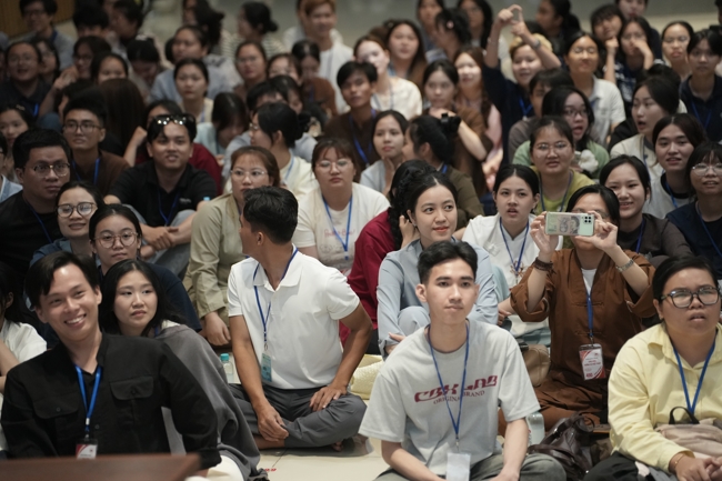 Khóa tu sinh viên “Hướng về Phật pháp”.