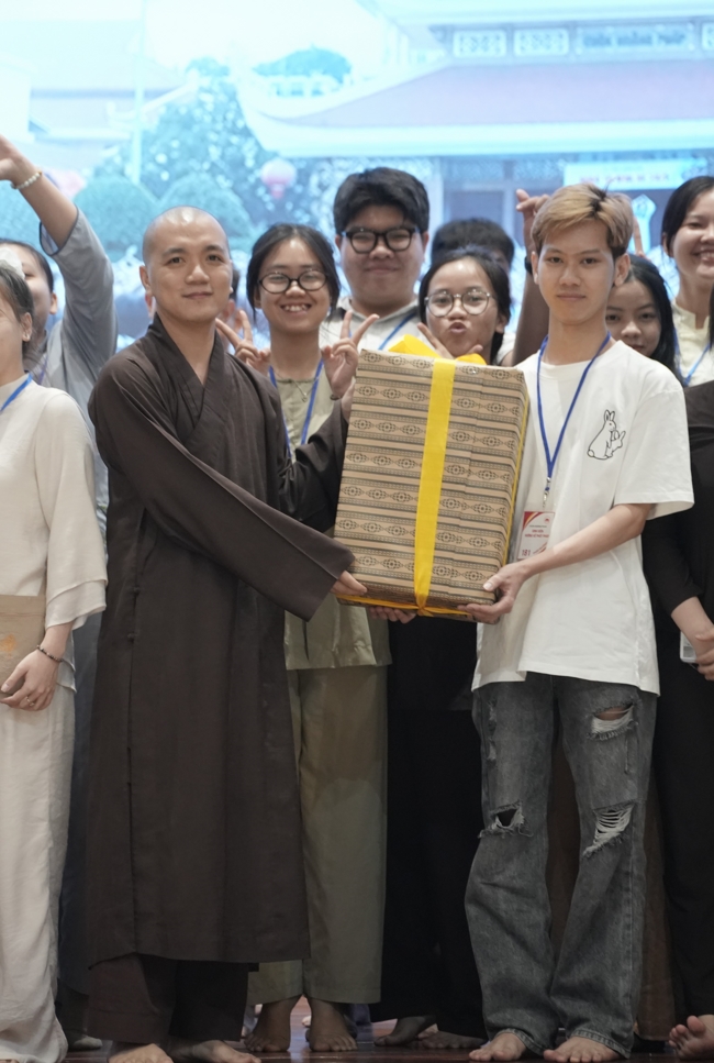 Khóa tu sinh viên “Hướng về Phật pháp”.