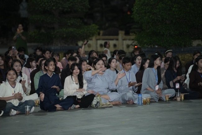 Khóa tu sinh viên “Hướng về Phật pháp”.