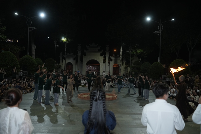 Khóa tu sinh viên “Hướng về Phật pháp”.