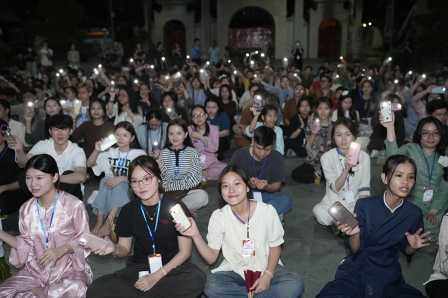 Khóa tu sinh viên “Hướng về Phật pháp”.