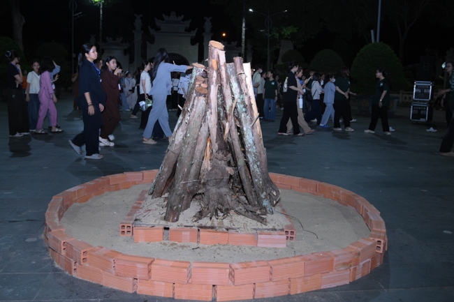 Khóa tu sinh viên “Hướng về Phật pháp”.