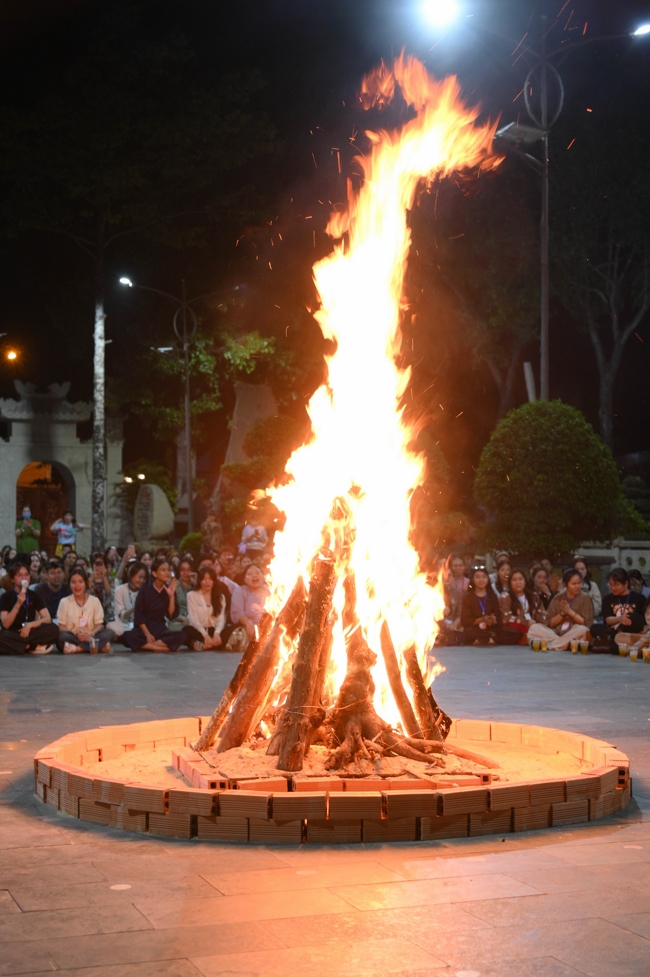 Khóa tu sinh viên “Hướng về Phật pháp”.