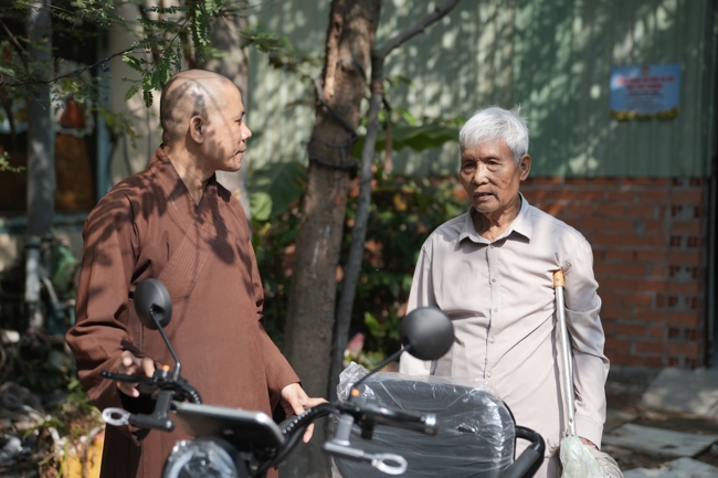 Chương trình từ thiện “Phương tiện nghĩa tình”.