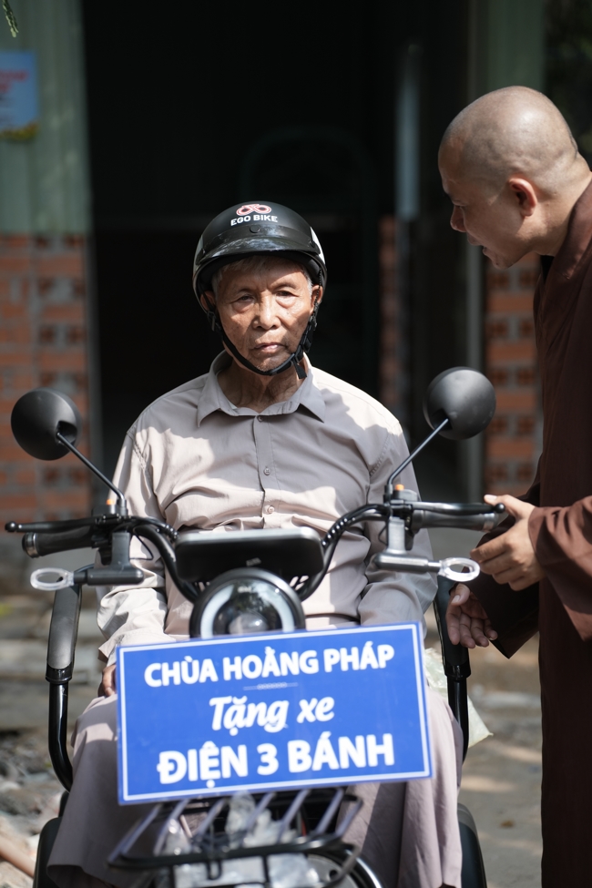 Chương trình từ thiện “Phương tiện nghĩa tình”.