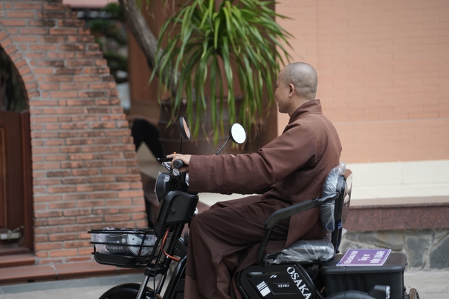 Chương trình từ thiện “Phương tiện nghĩa tình”.