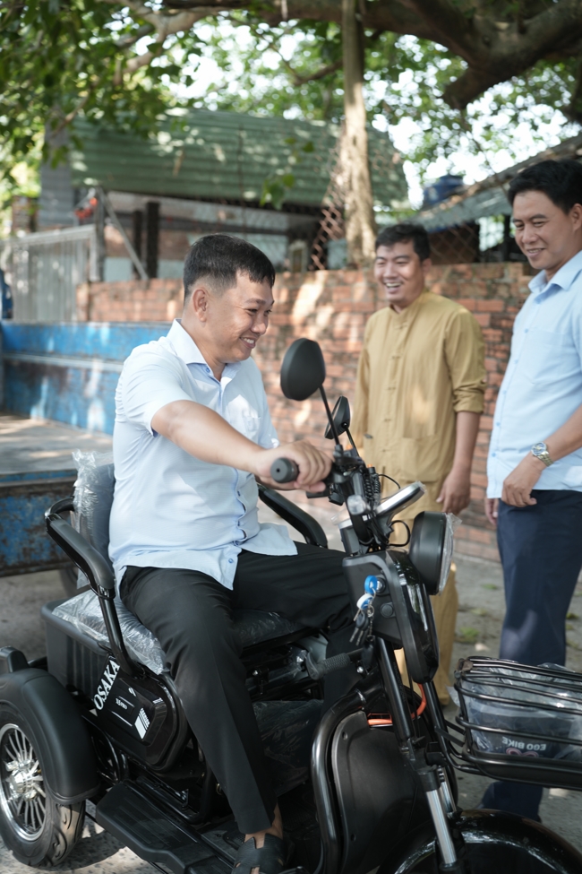 Chương trình từ thiện “Phương tiện nghĩa tình”.