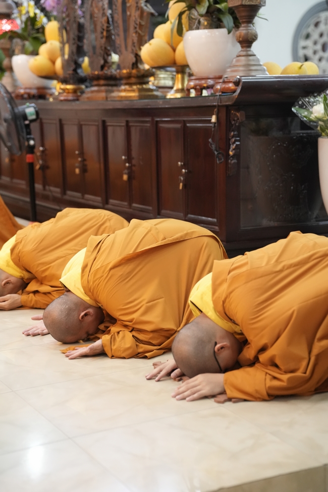 LẠY NGŨ BÁCH DANH - KỶ NIỆM NGÀY KHÁNH ĐẢN ĐỨC QUÁN THẾ ÂM BỒ-TÁT.