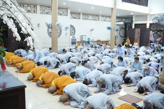 LẠY NGŨ BÁCH DANH - KỶ NIỆM NGÀY KHÁNH ĐẢN ĐỨC QUÁN THẾ ÂM BỒ-TÁT.