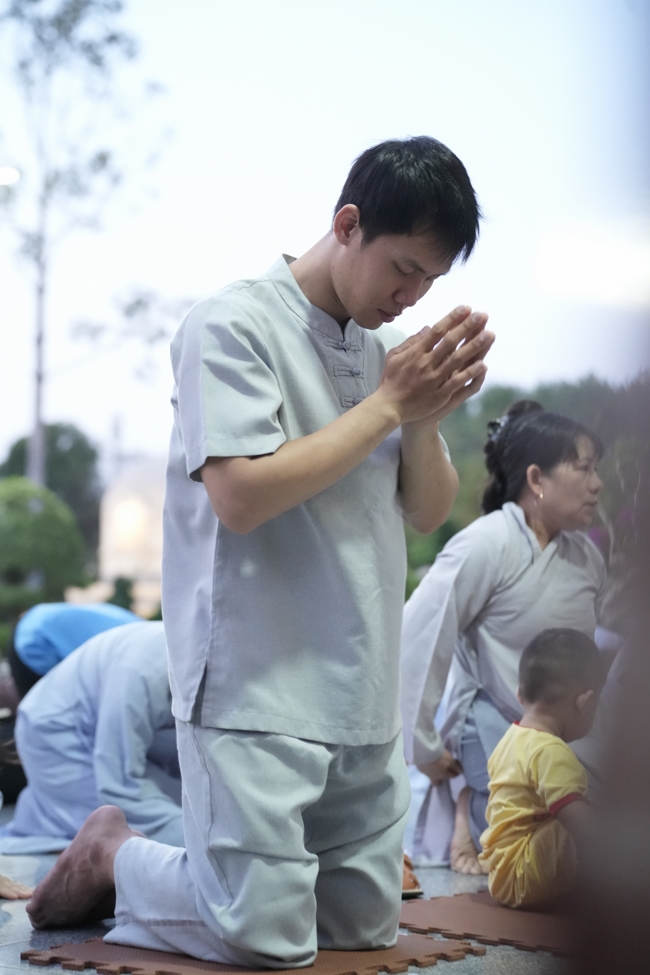 LẠY NGŨ BÁCH DANH - KỶ NIỆM NGÀY KHÁNH ĐẢN ĐỨC QUÁN THẾ ÂM BỒ-TÁT.