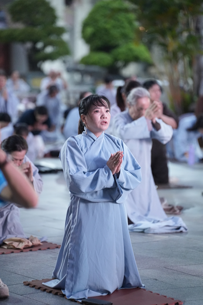 LẠY NGŨ BÁCH DANH - KỶ NIỆM NGÀY KHÁNH ĐẢN ĐỨC QUÁN THẾ ÂM BỒ-TÁT.