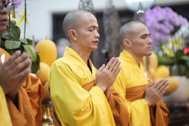 LẠY NGŨ BÁCH DANH - KỶ NIỆM NGÀY KHÁNH ĐẢN ĐỨC QUÁN THẾ ÂM BỒ-TÁT.