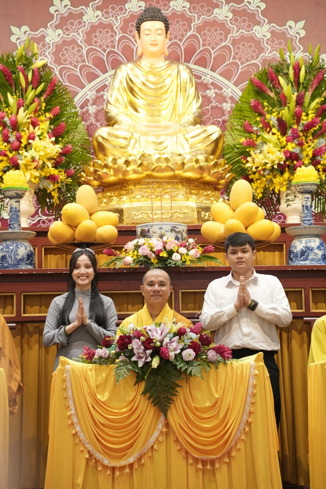 Wedding Ceremony at the pagoda