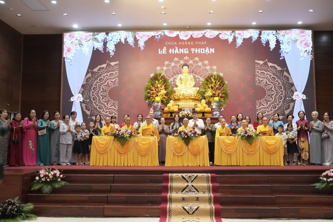 Wedding Ceremony at the pagoda