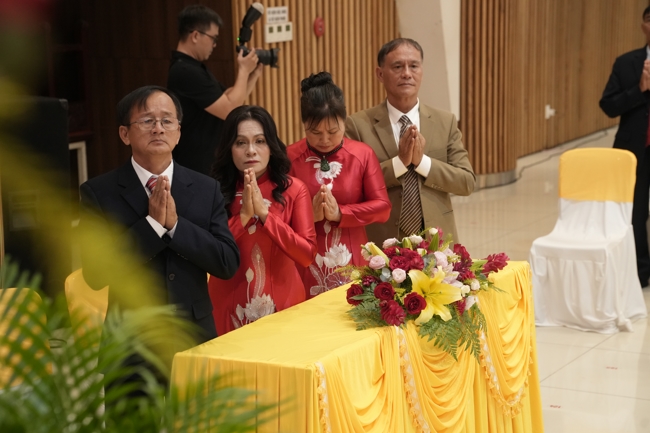 Wedding Ceremony at the pagoda