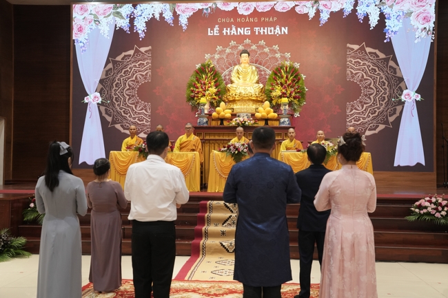 Wedding Ceremony at the pagoda