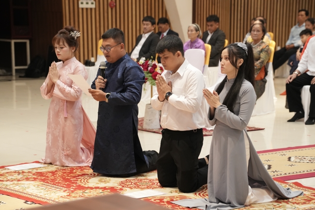 Wedding Ceremony at the pagoda