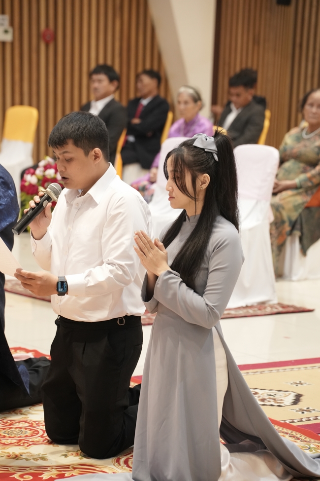 Wedding Ceremony at the pagoda