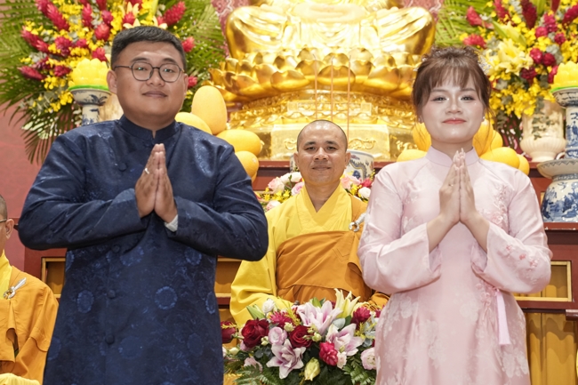 Wedding Ceremony at the pagoda
