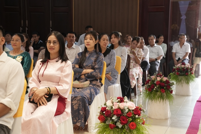 Wedding Ceremony at the pagoda