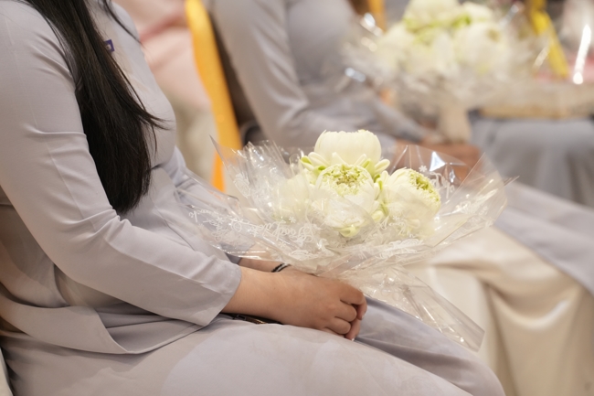 Wedding Ceremony at the pagoda
