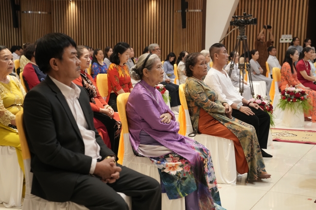 Wedding Ceremony at the pagoda