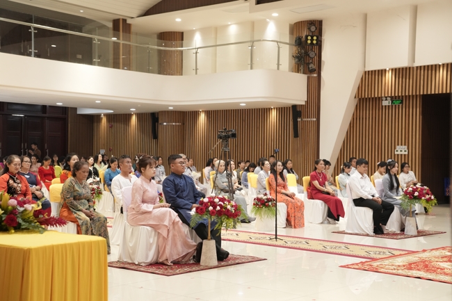 Wedding Ceremony at the pagoda