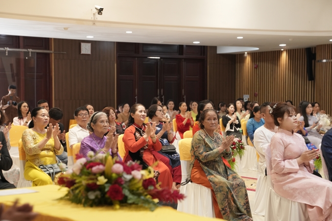 Wedding Ceremony at the pagoda