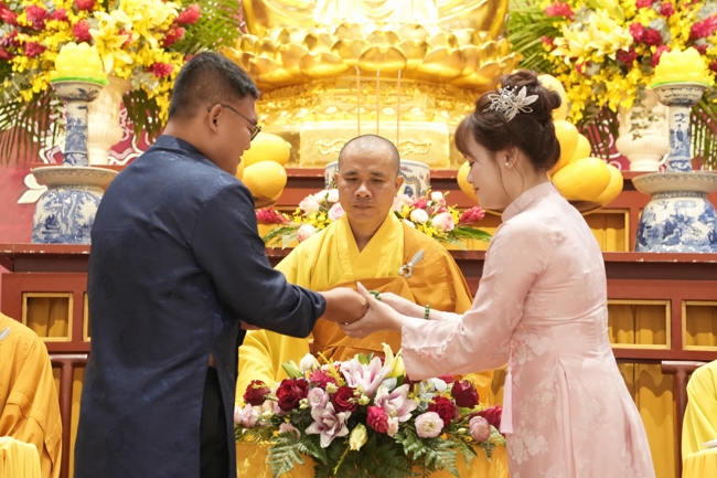 Wedding Ceremony at the pagoda