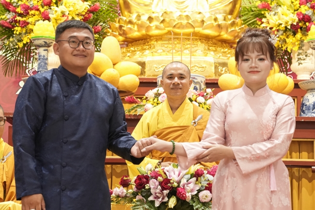 Wedding Ceremony at the pagoda