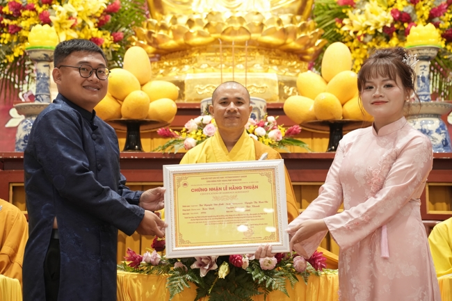 Wedding Ceremony at the pagoda