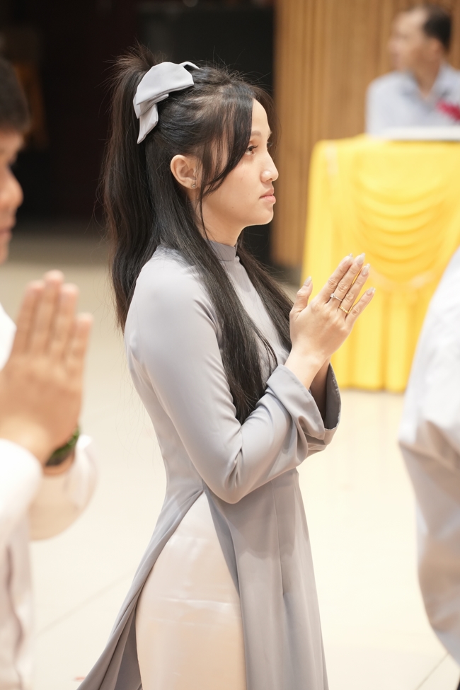 Wedding Ceremony at the pagoda