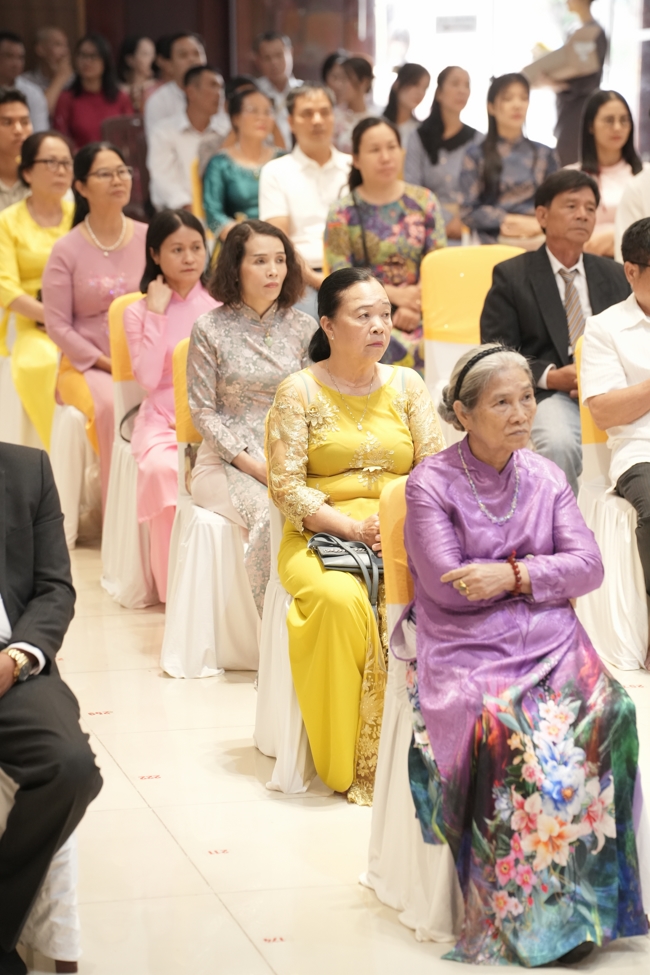 Wedding Ceremony at the pagoda