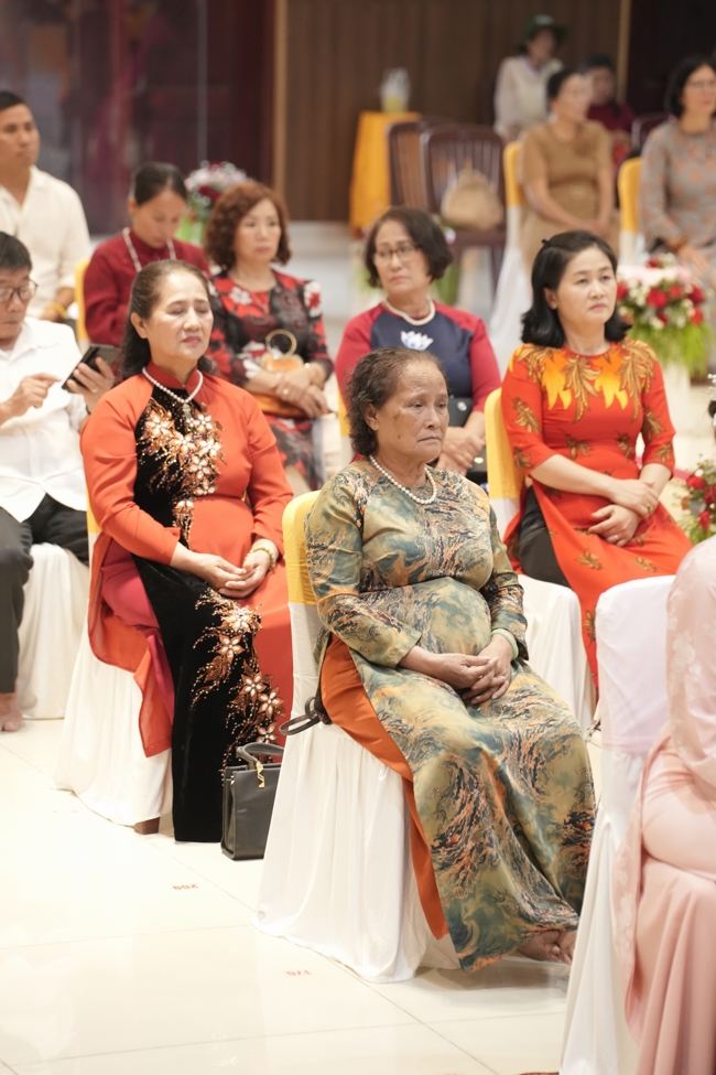 Wedding Ceremony at the pagoda