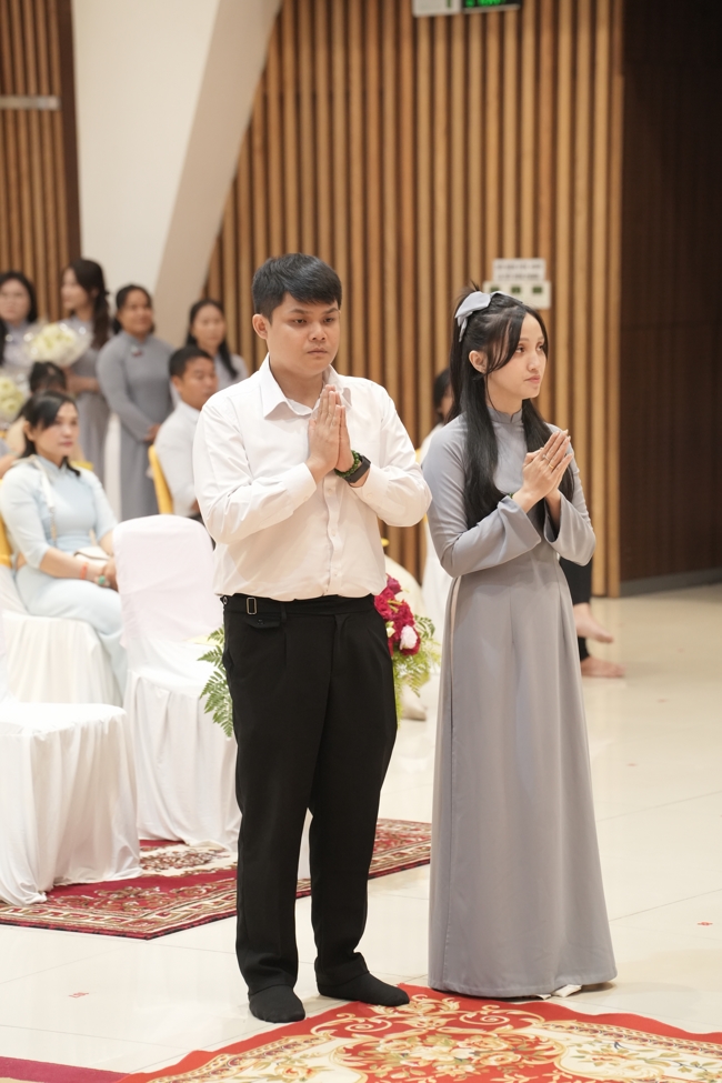 Wedding Ceremony at the pagoda