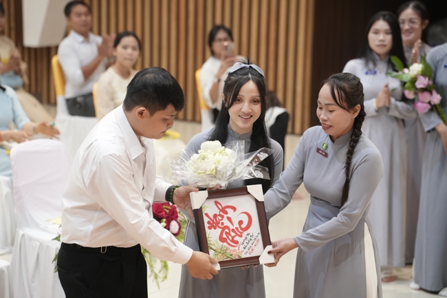 Wedding Ceremony at the pagoda