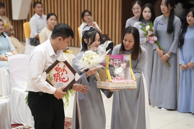 Wedding Ceremony at the pagoda