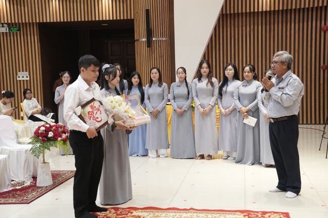Wedding Ceremony at the pagoda