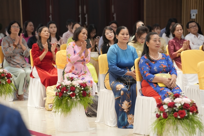 Wedding Ceremony at the pagoda