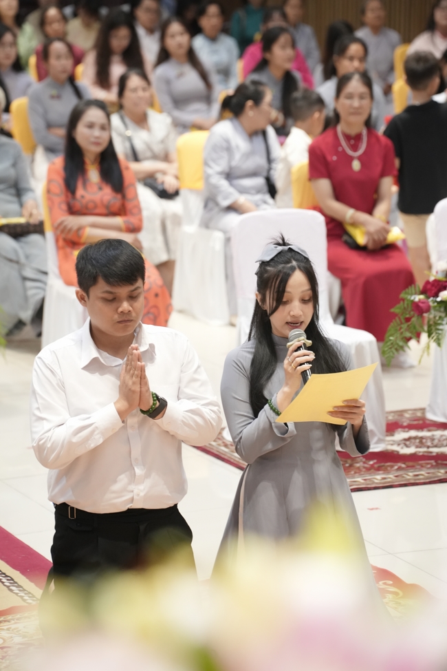 Wedding Ceremony at the pagoda