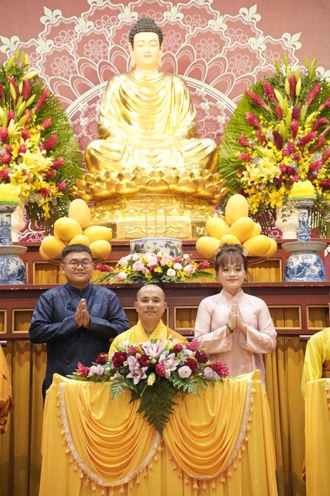 Wedding Ceremony at the pagoda