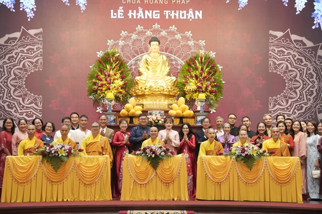 Wedding Ceremony at the pagoda