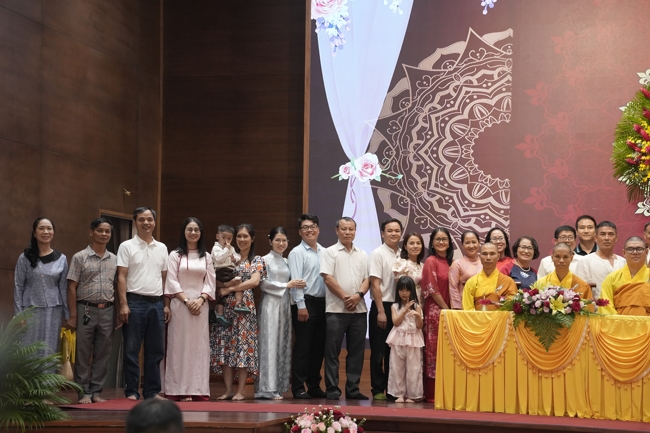 Wedding Ceremony at the pagoda