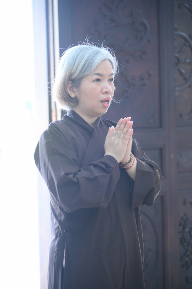 Freeing of creatures at Nhi Binh ferry (Hoc Mon)