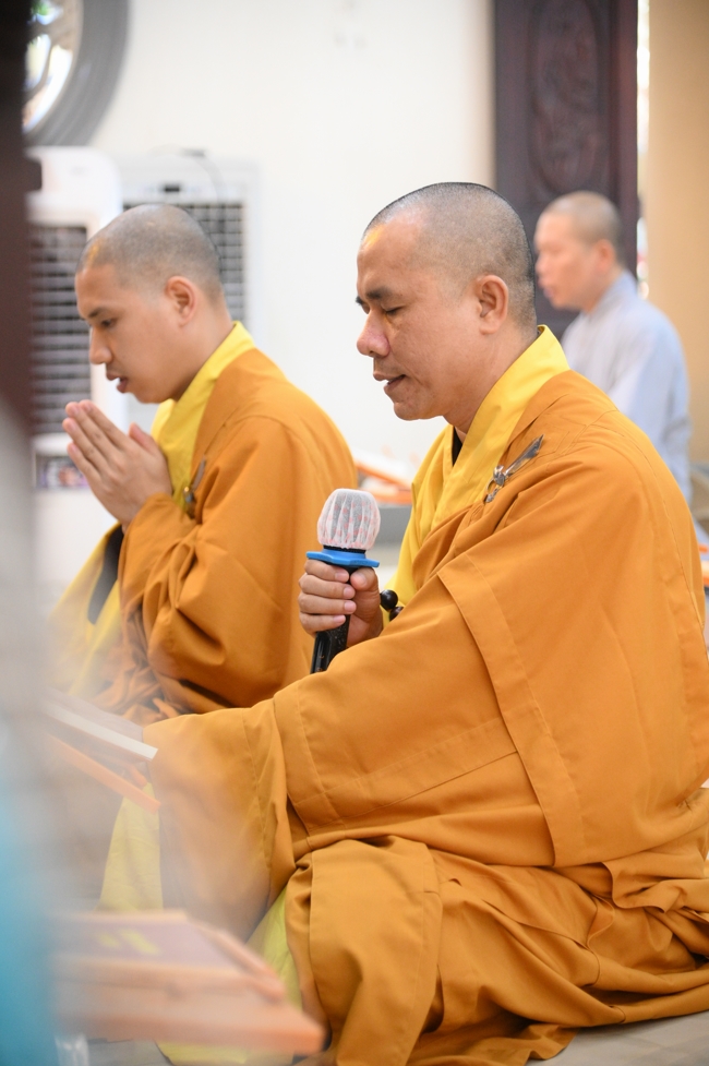 Freeing of creatures at Nhi Binh ferry (Hoc Mon)